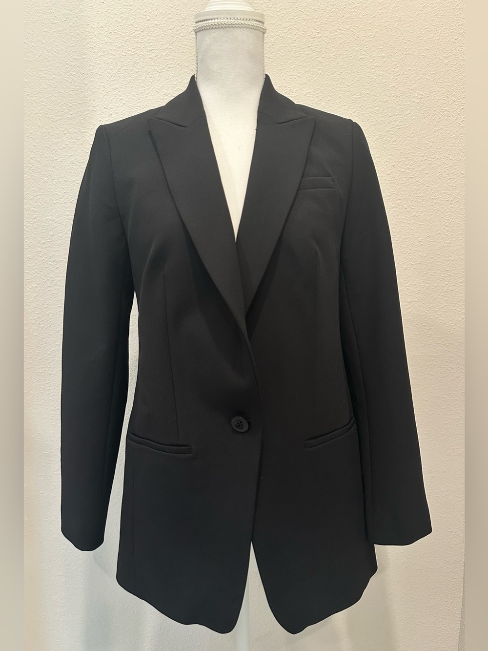 Like New Women’s Size Small Express Black Single-Button Tailored Blazer